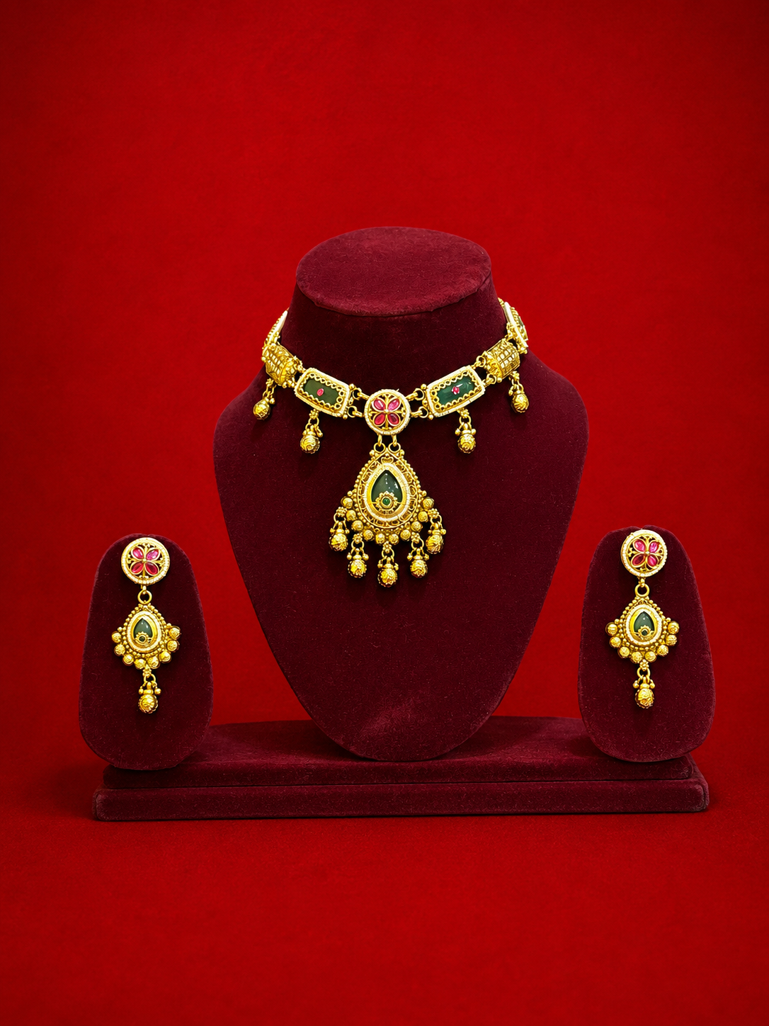 Kashmiri choker