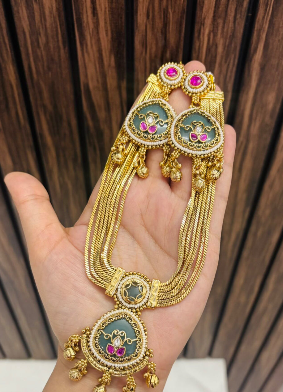 Meenali Leaf Necklace Mint