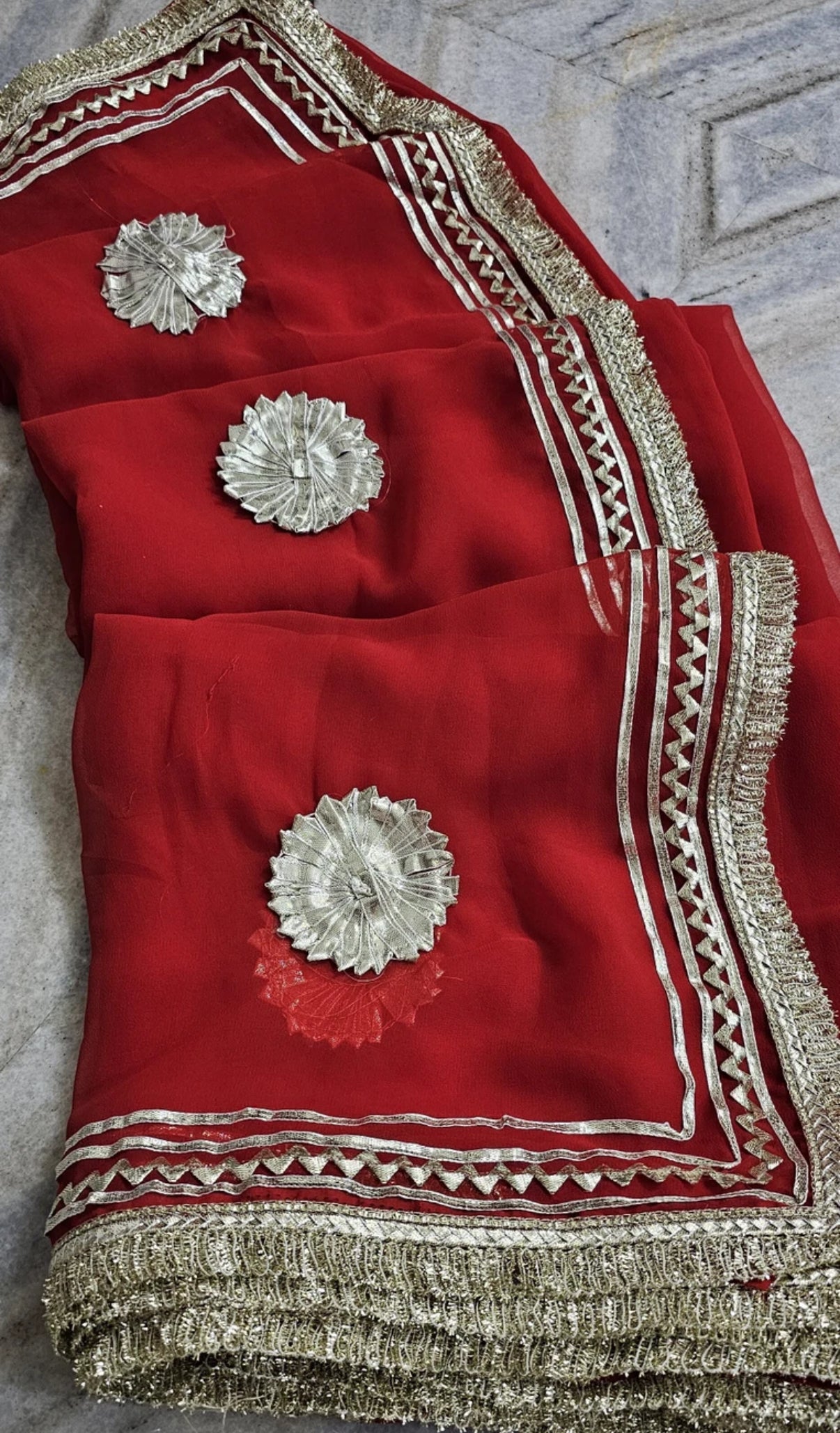 Floral Print Embroidered Georgette Saree (Red)